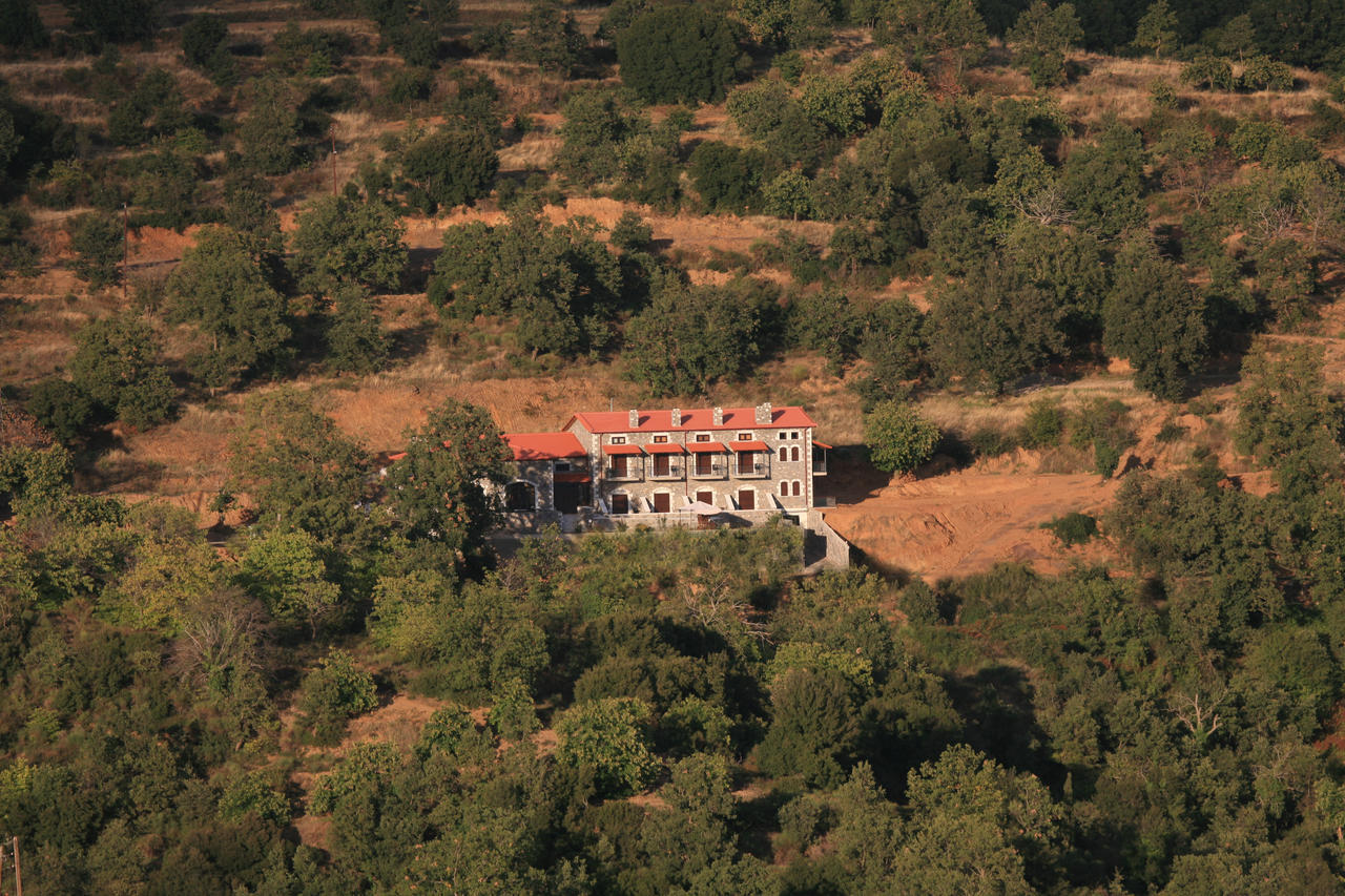 Arhontiko Parnona Hotel Karyes ภายนอก รูปภาพ