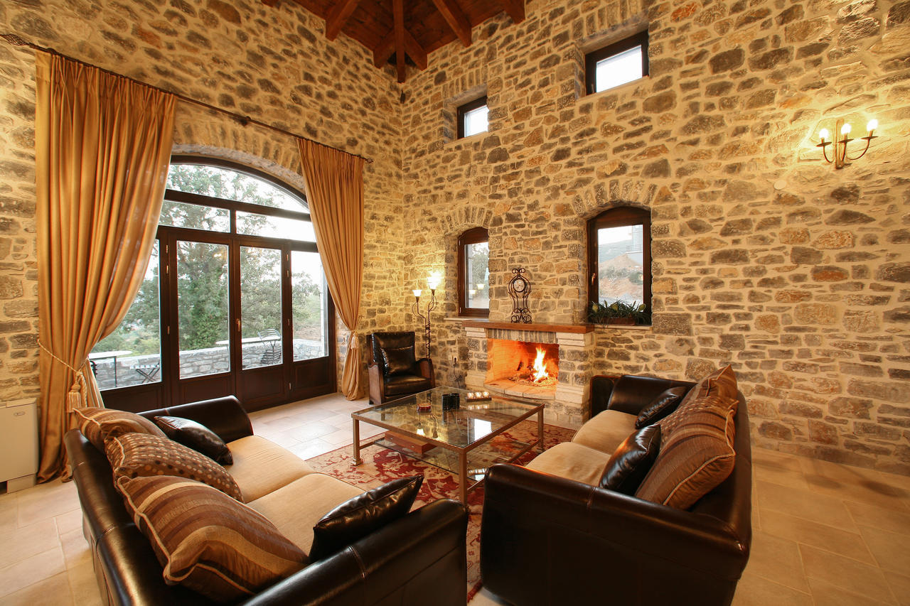 Arhontiko Parnona Hotel Karyes ภายนอก รูปภาพ