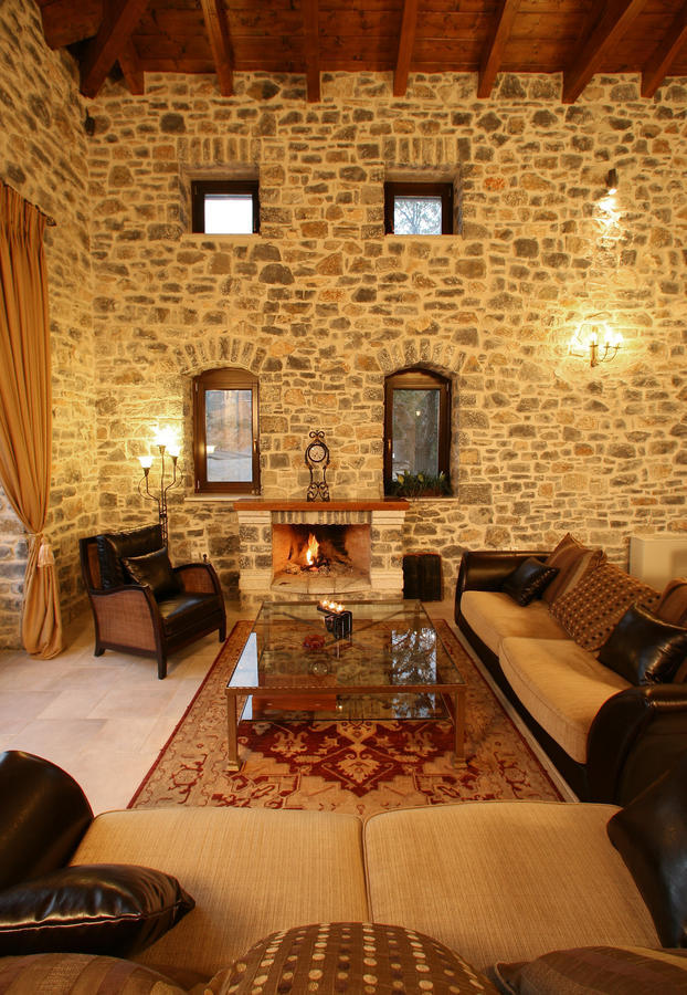 Arhontiko Parnona Hotel Karyes ภายนอก รูปภาพ