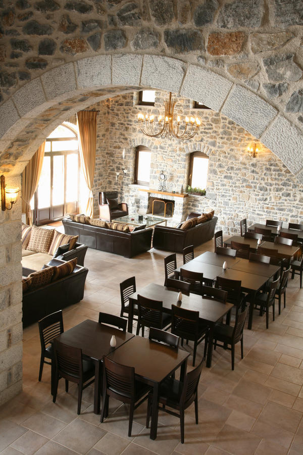Arhontiko Parnona Hotel Karyes ภายนอก รูปภาพ