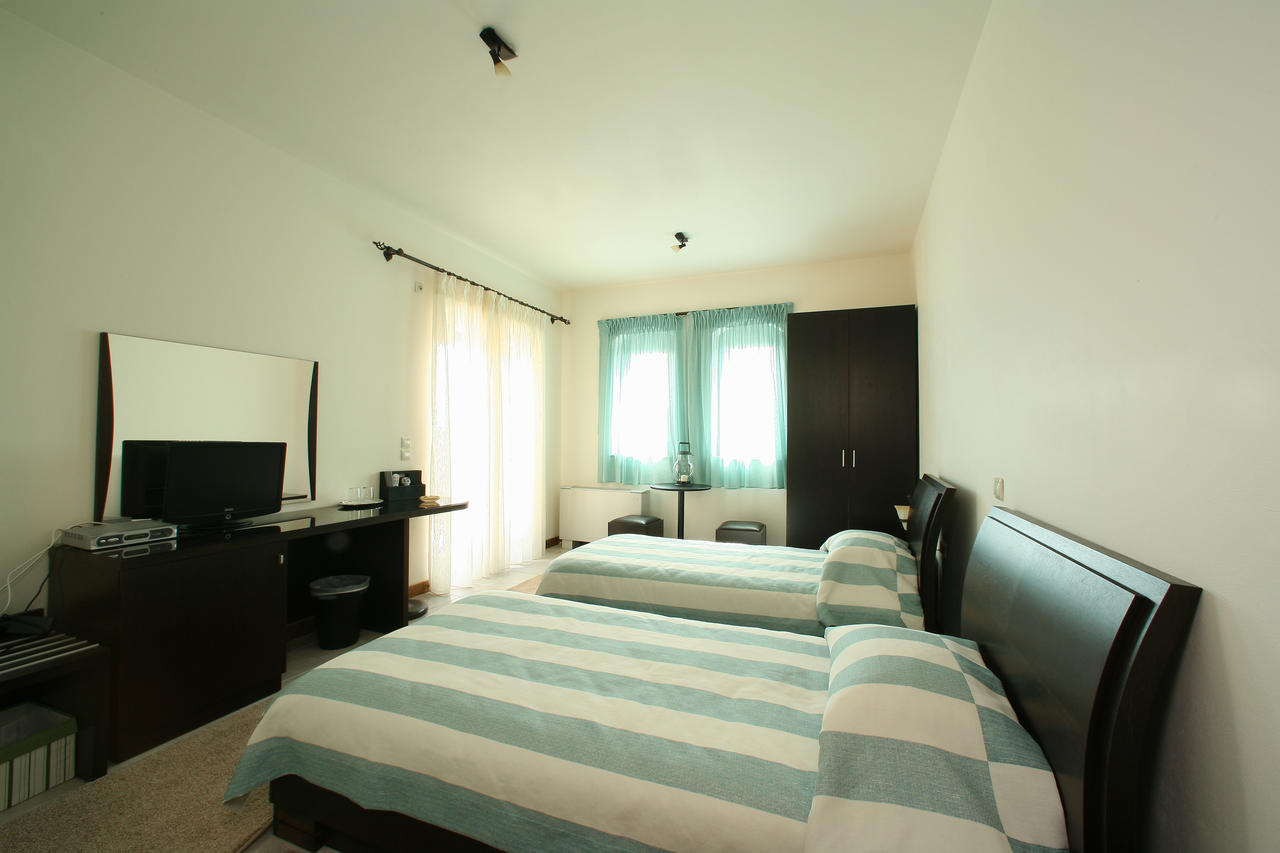 Arhontiko Parnona Hotel Karyes ภายนอก รูปภาพ