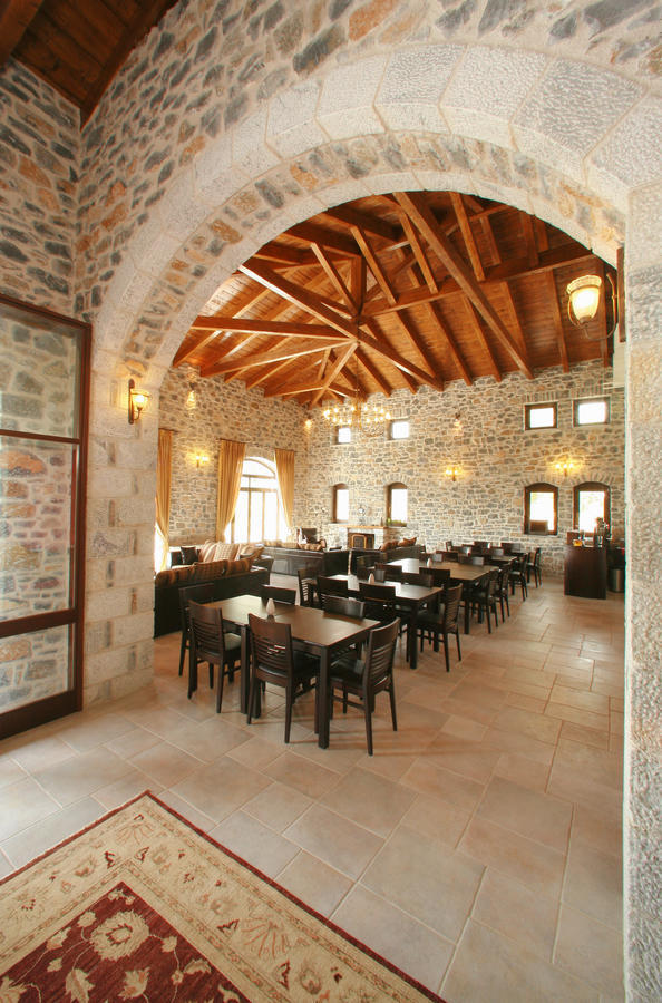 Arhontiko Parnona Hotel Karyes ภายนอก รูปภาพ